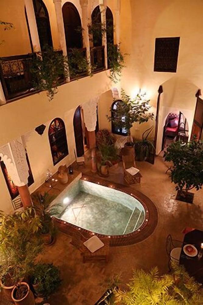 Фото Riad Assaada