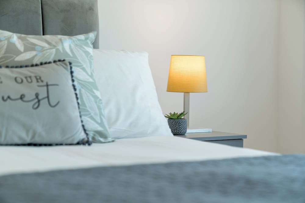 Фото Skyvillion - Woolwich 2-Bed Apartments