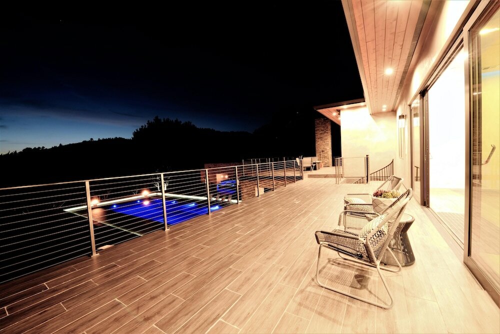 Фото Lx1a: Luxury Contemporary Villa in The Middle of Nature