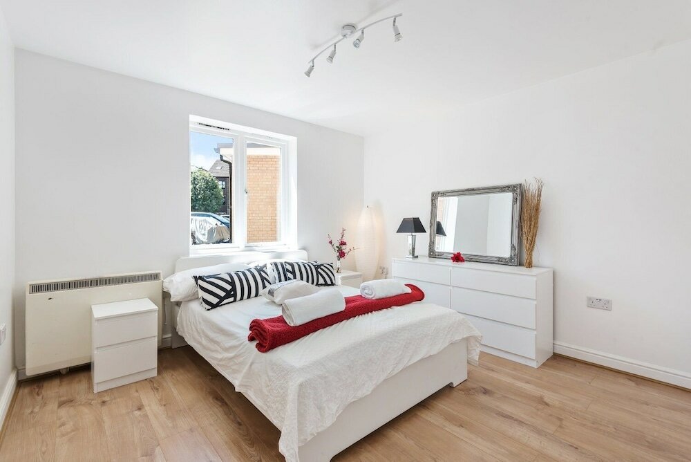 Фото 2 Bed Flat, Dedicated Workspace, Parking, 4ktv