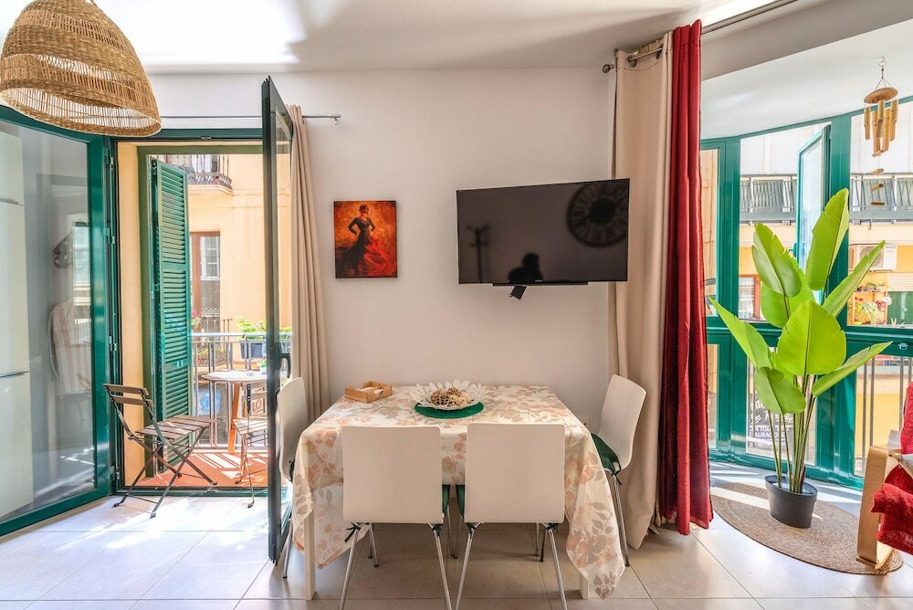 Фото Skysea Holidays City Center Suites