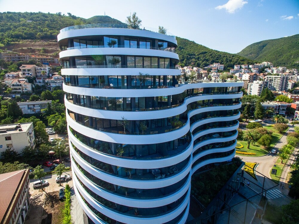 Фото Royal Gardens Apartments