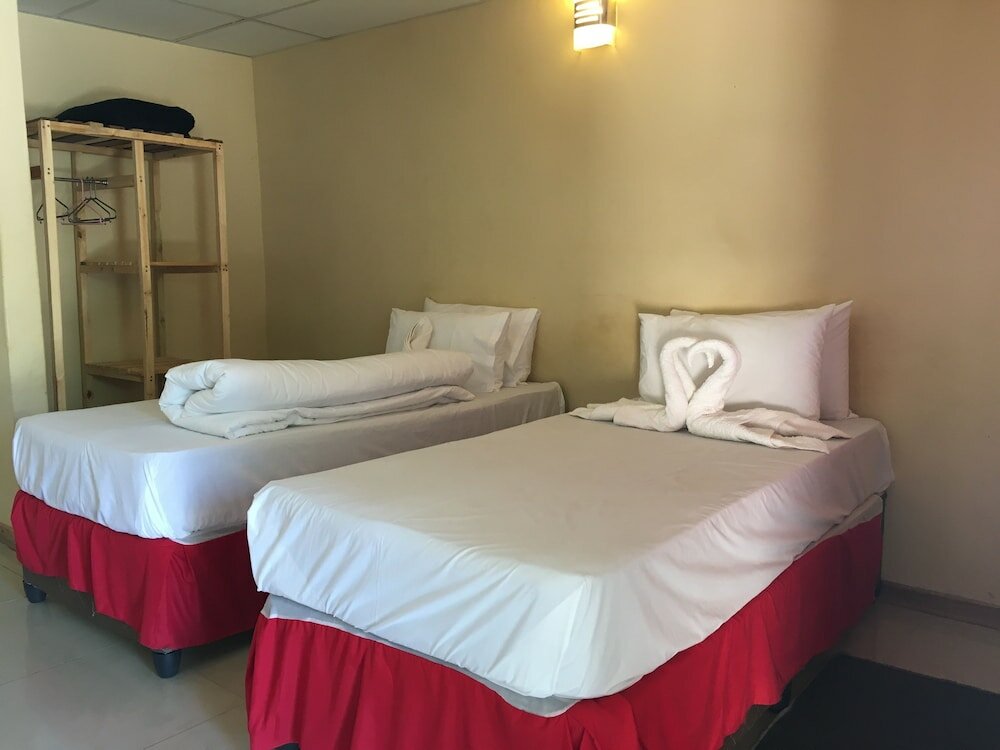 Фото Athoma Guest House