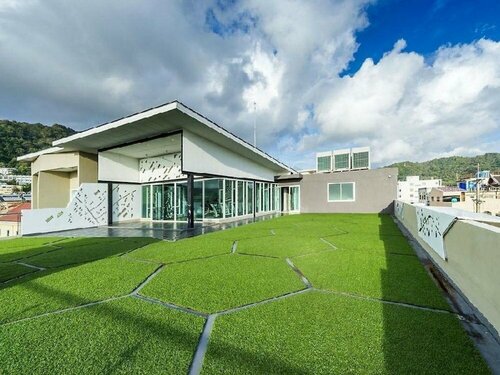 Гостиница Mad Monkey Phuket