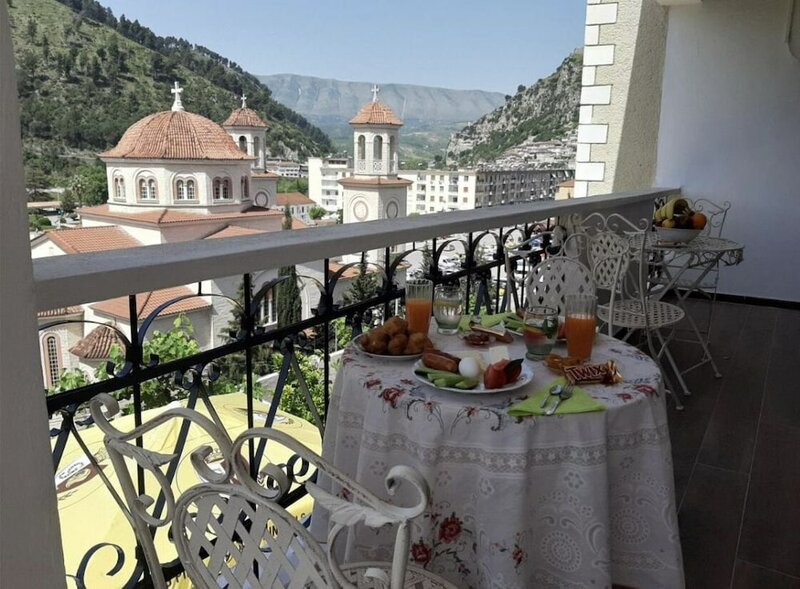 Гостиница Hotel Vila Twix в Берате