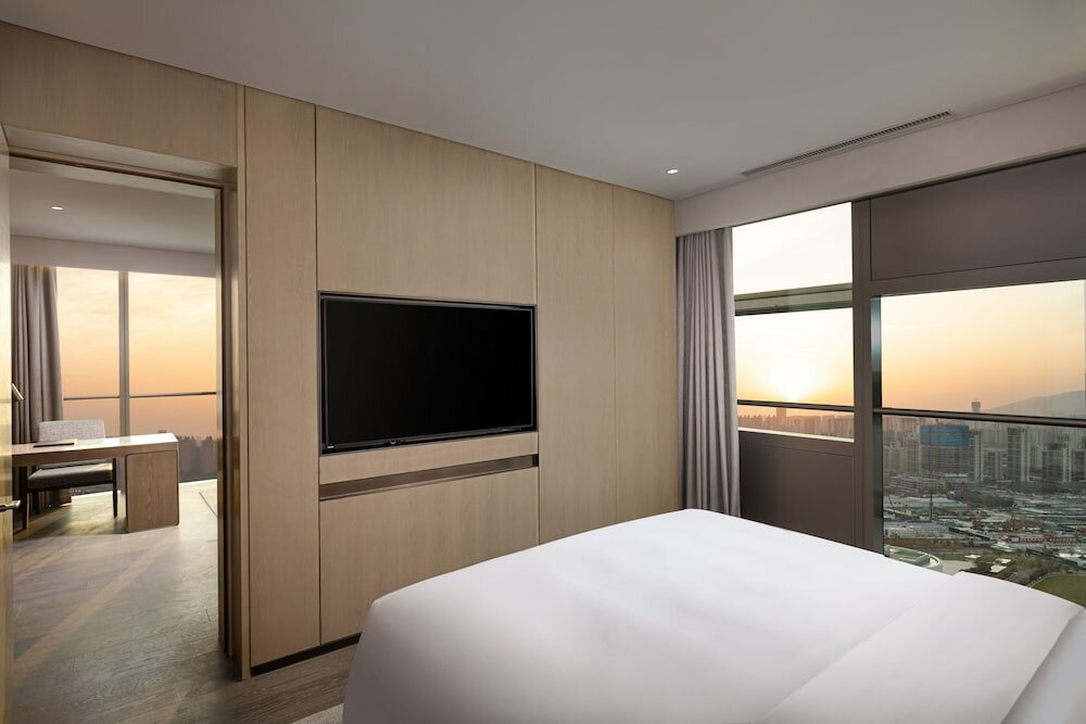 Фото YangziRiverInternationalConferenceCenter