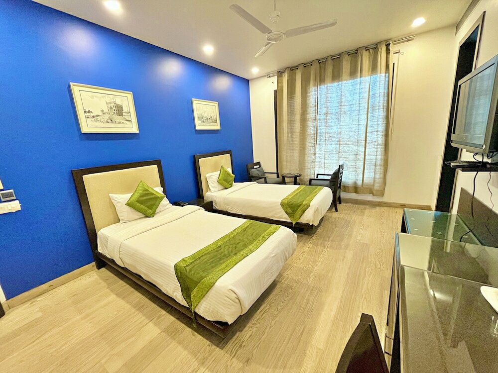 Фото отеля 2