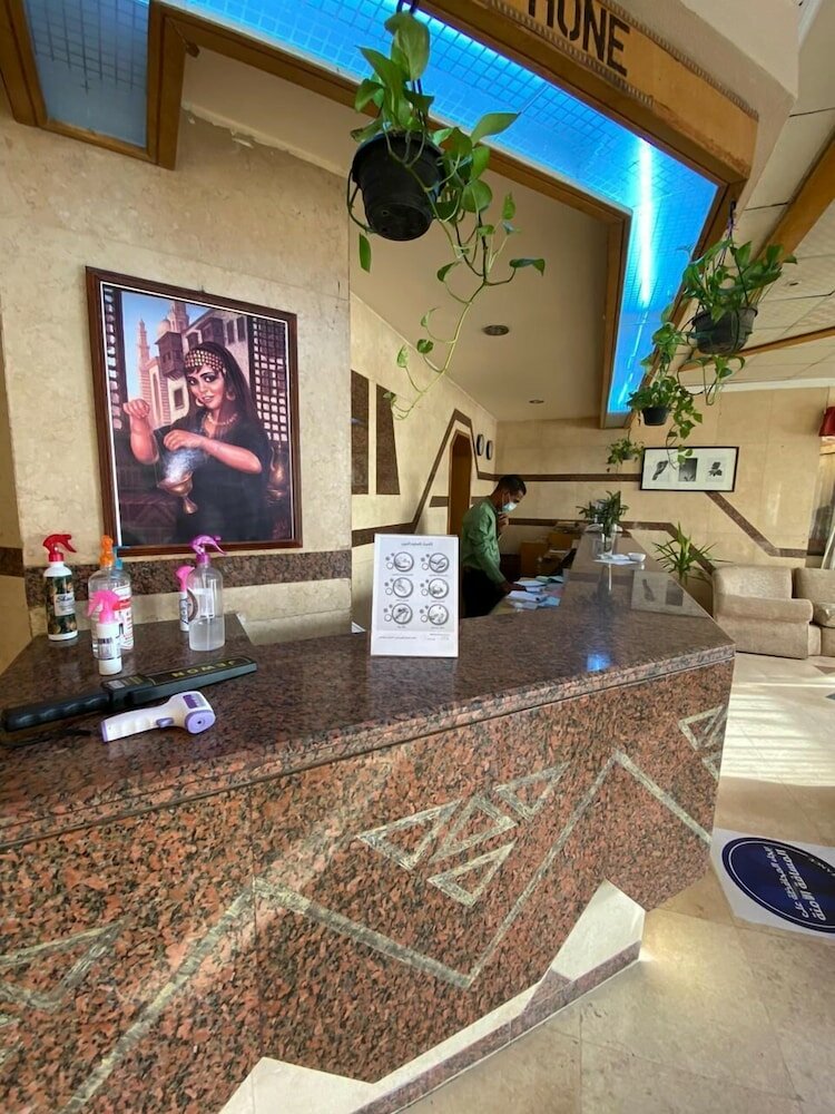 Фото Karnak Hotel