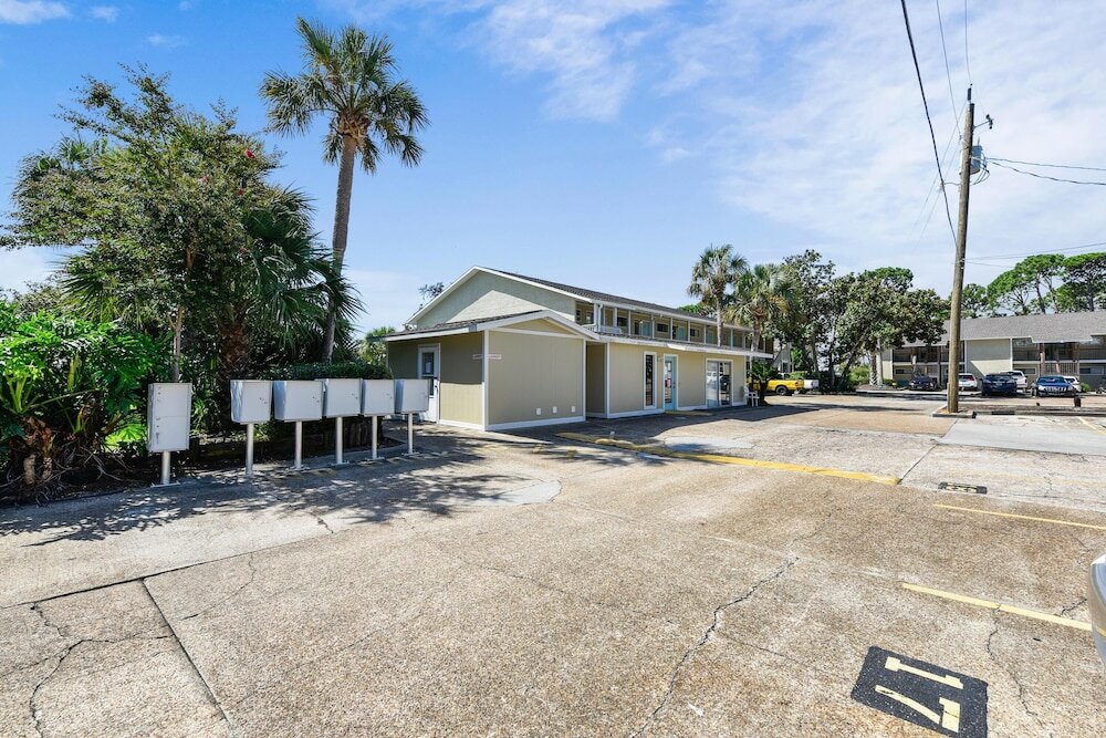 Фото Grand Lagoon Cove by Book That Condo