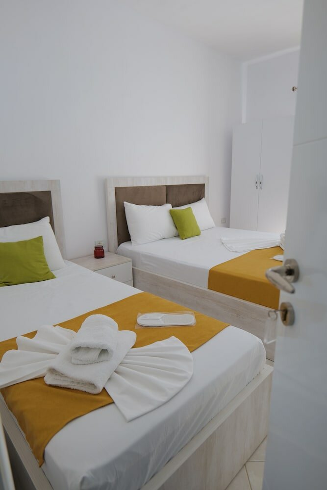 Фото Shark Hotel