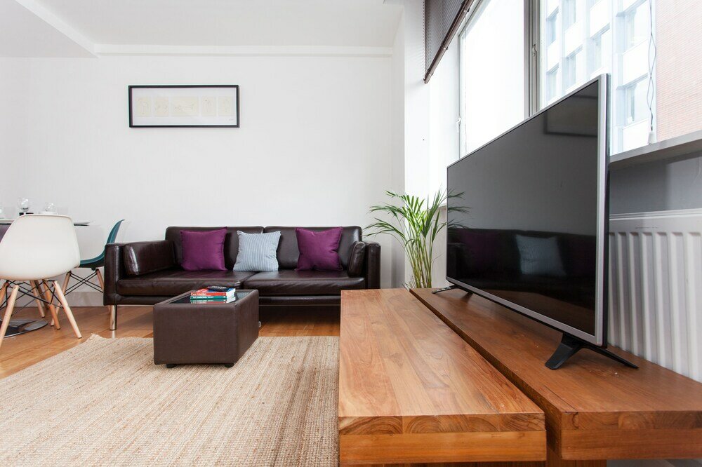 Фото Spacious Apartment Berwick St &Oxford St