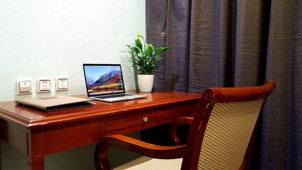 Фото Dongfang Hotel