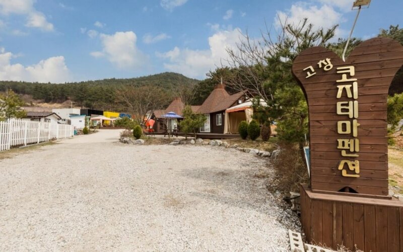 Гостиница Gochang Cozy Theme Pension