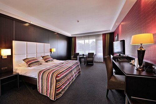 Внешний вид отеля Van der Valk Hotel Groningen - Zuidbroek A7 в Зёйдбруке, фото 2