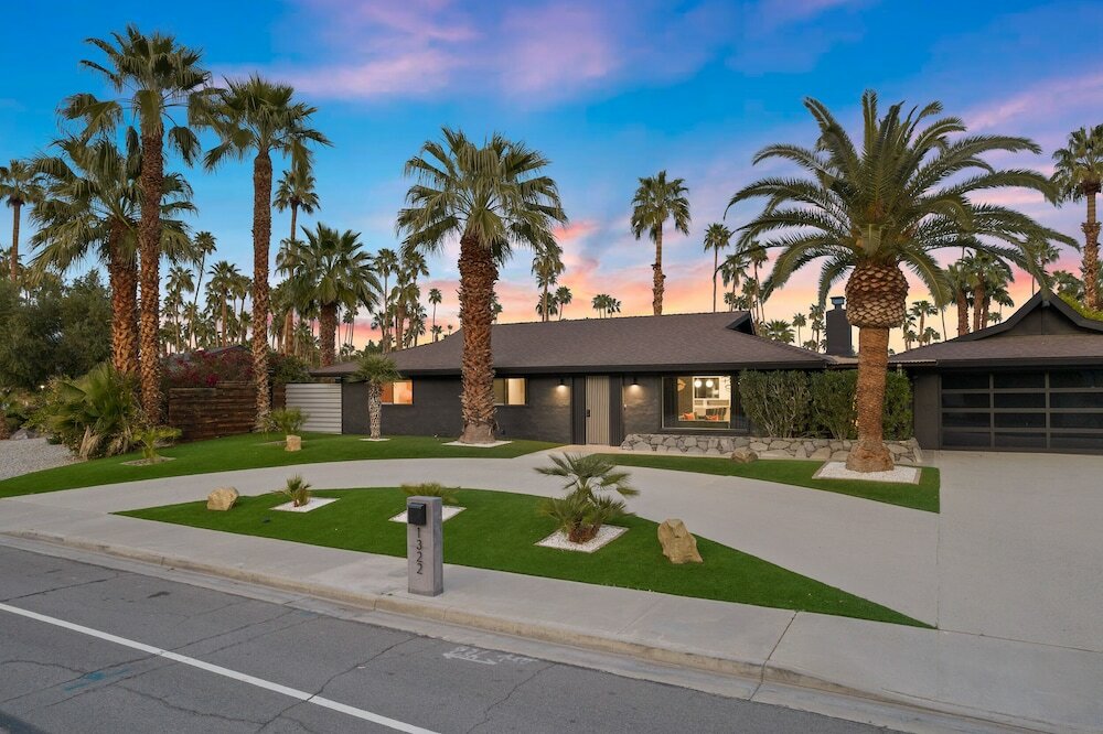 Фото Side by Side Lux Homes