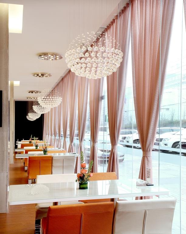 Фото Holiday Inn Express Chengdu Wuhou, an Ihg Hotel