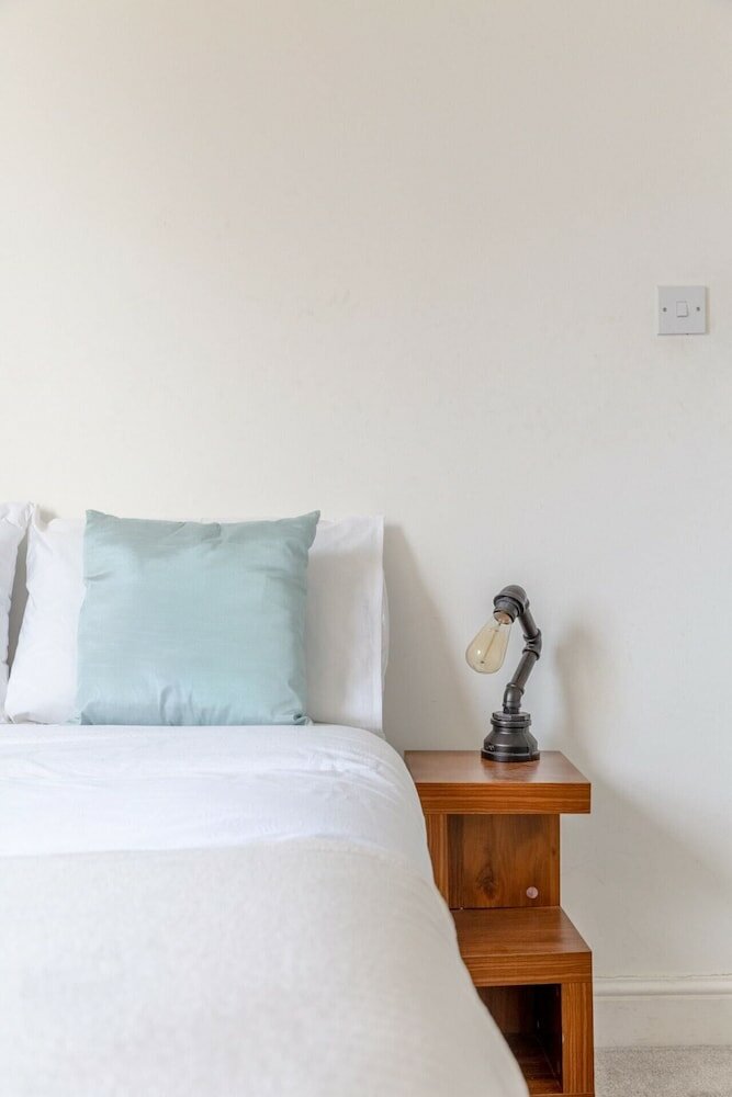 Фото Spacious 3 Bedroom Flat in Brixton