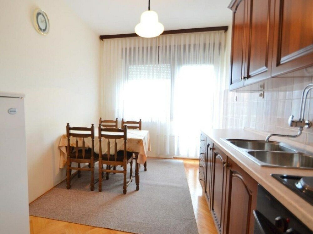 Фото Ruža - Comfortable 2 Bedrooms Apartment - A1