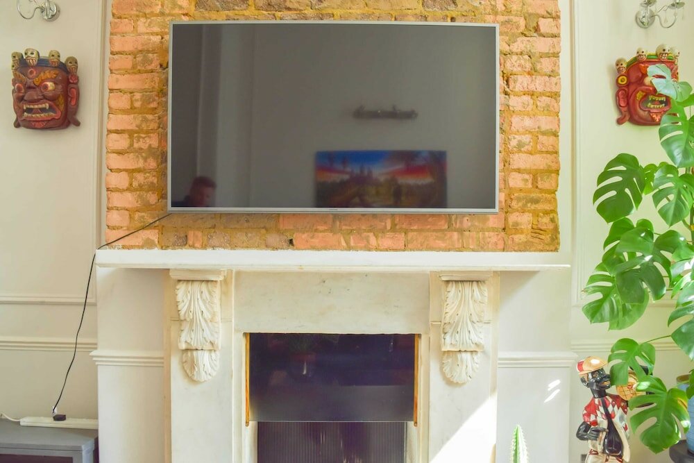 Фото Large 2 Bedroom Apartment in Central London