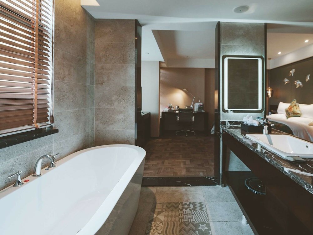 Фото Tulip Inn Huaxi Hotel - Guiyang