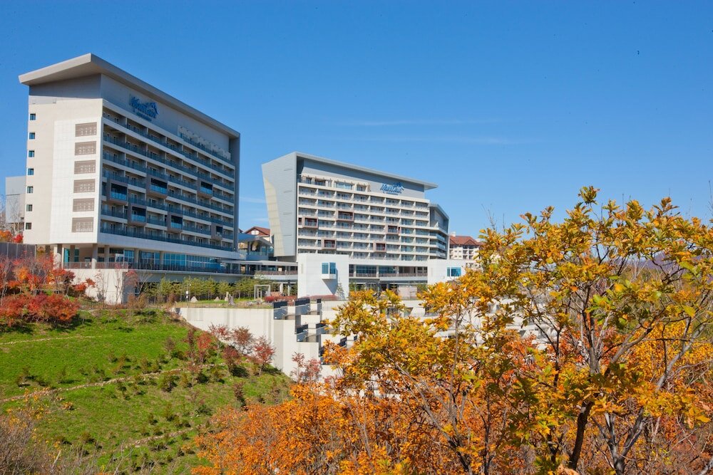 Фото High1 Condominium