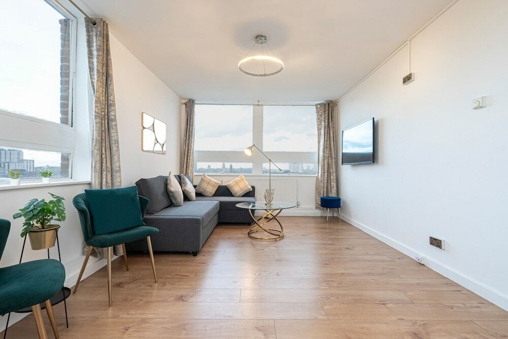 Фото Lovely Apartments in Landward Court