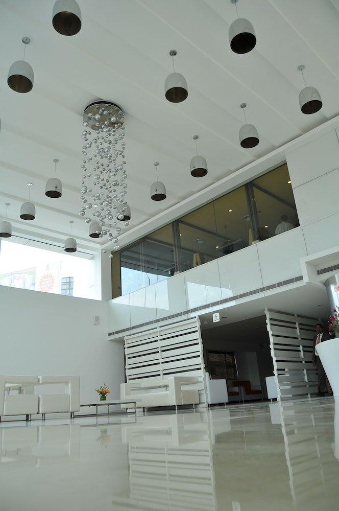 Фото Icon Select by Bhagini