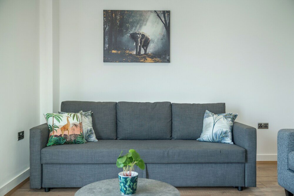 Фото Skyvillion - Woolwich 2-Bed Apartments