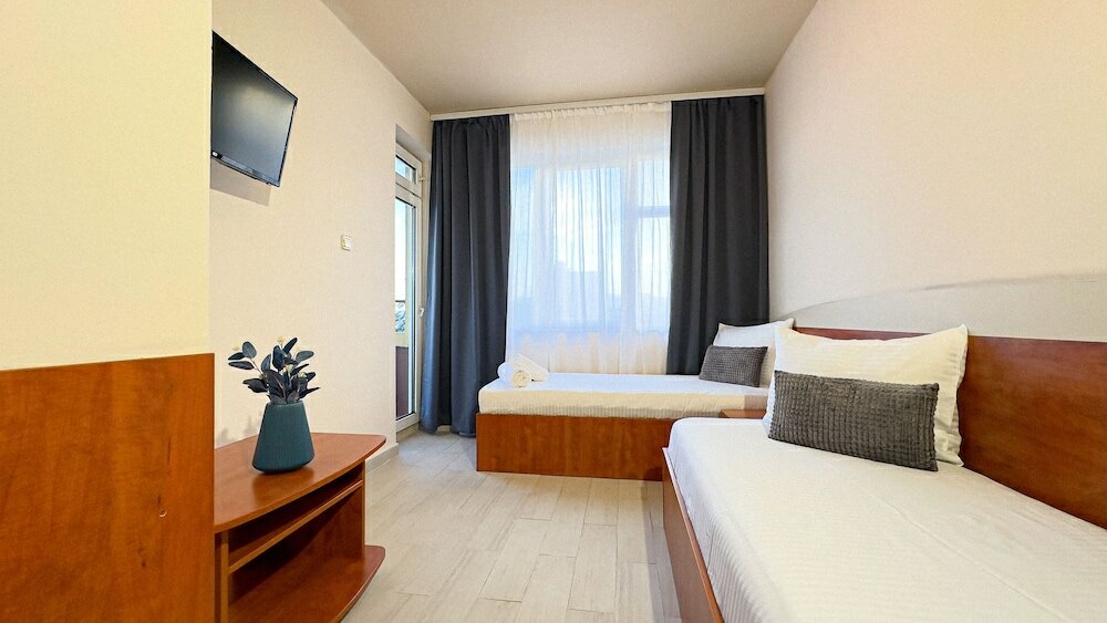 Фото Dezudava Hotel