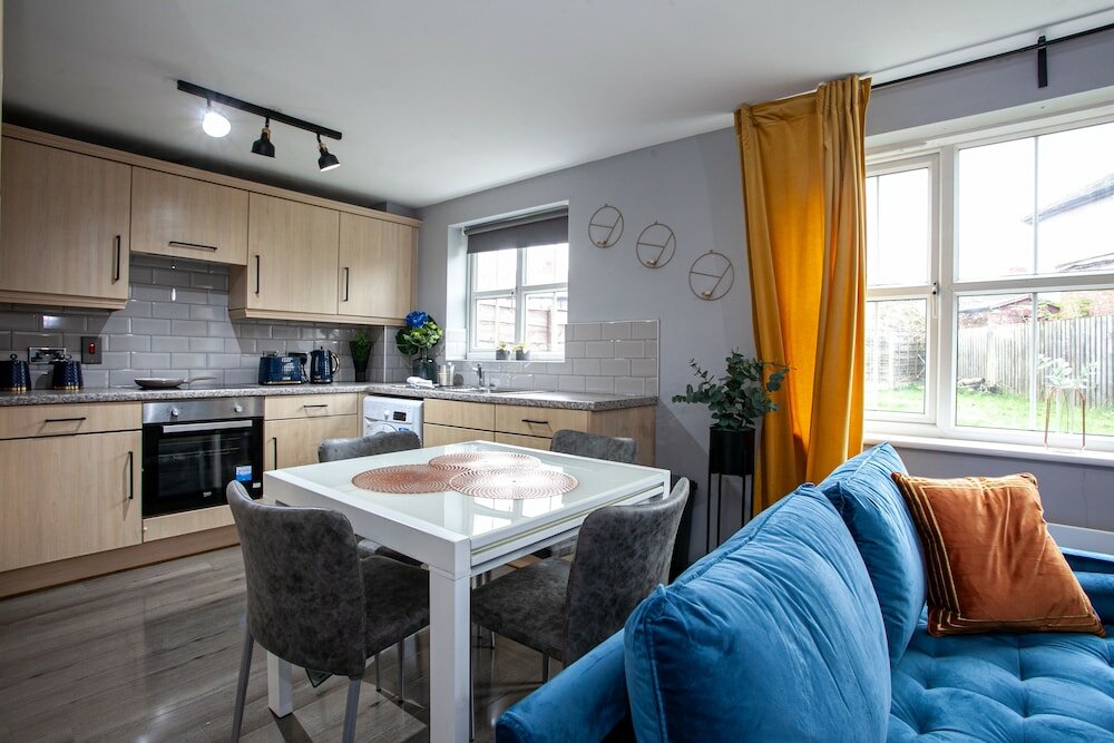 Фото Trafford Place