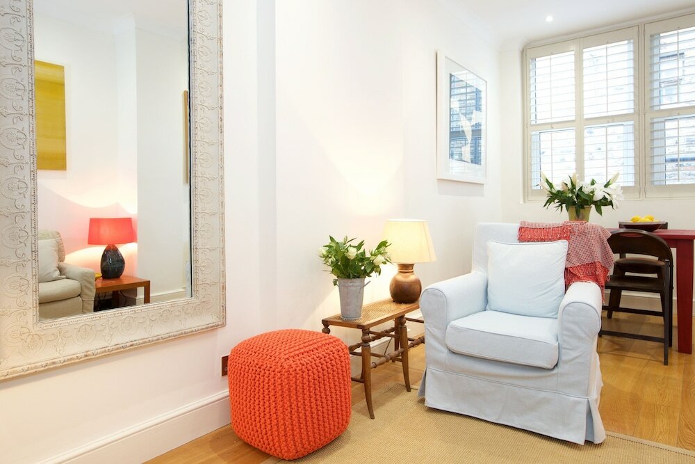 Фото Altido English Retro 2br Apt Near Battersea Park