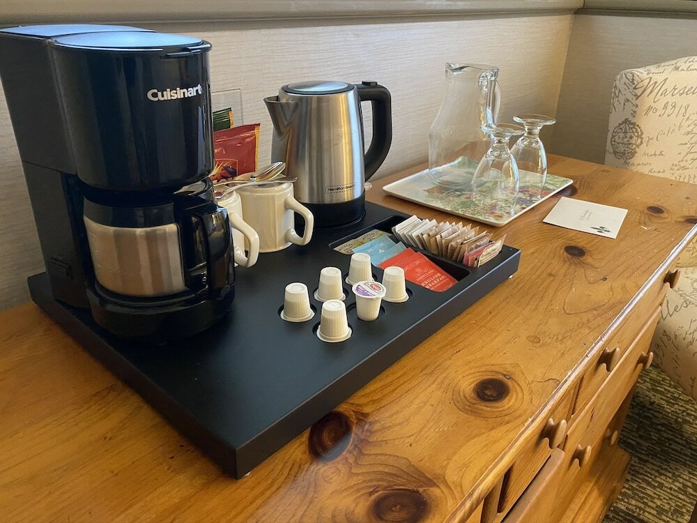 Фото Chambery Inn