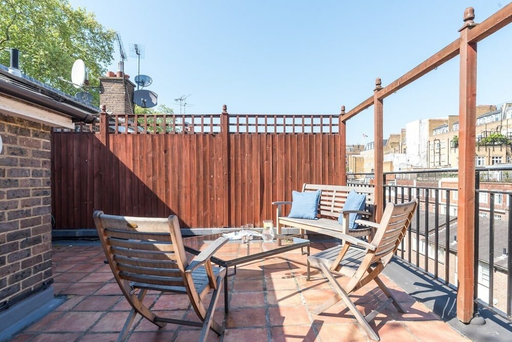 Фото Elegant 3 Bedroom Home Located in South Kensington