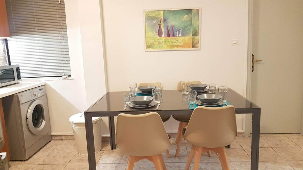 Фото Erra - Terracota - Athens Center, 100m², 3 Bd, 2 Bath