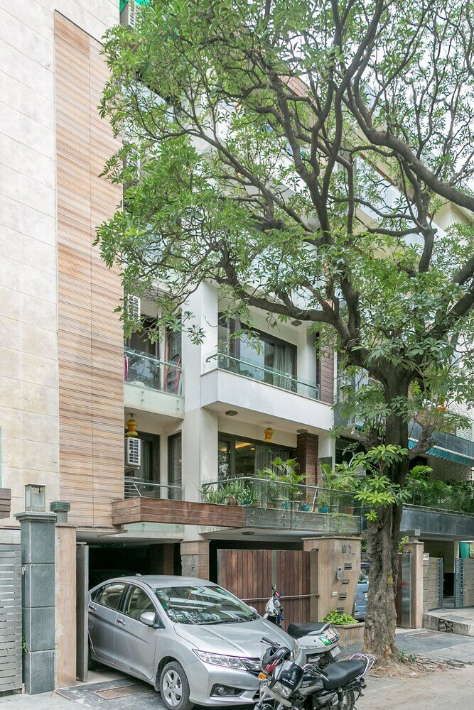 Фото Under My Roof Green Park