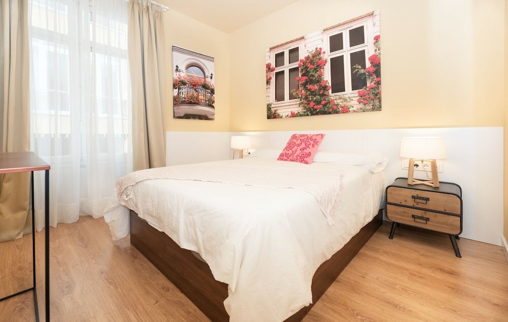 Фото Continental Suit Sky