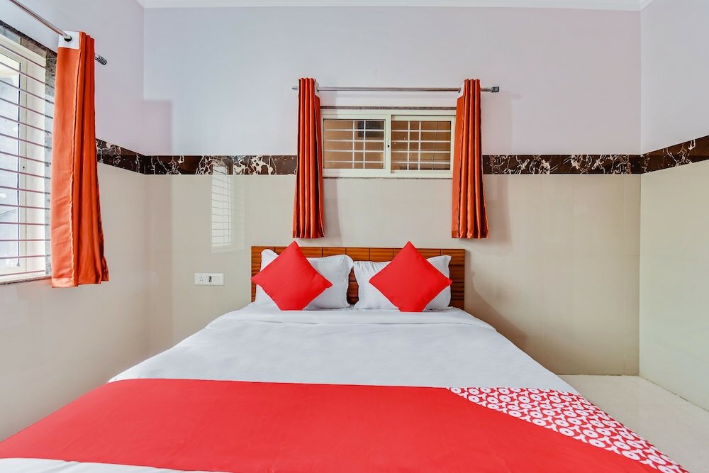 Фото Oyo 43308 Sri Sai Guru Comforts