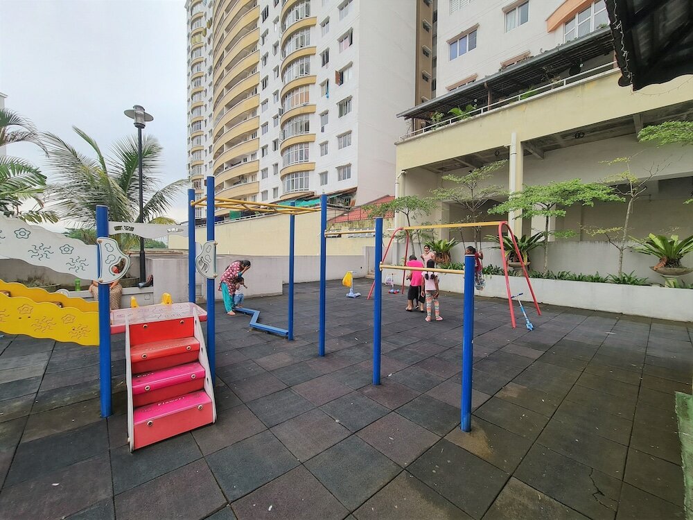 Фото Duta Hotel & Residence by Sarahs Lodge