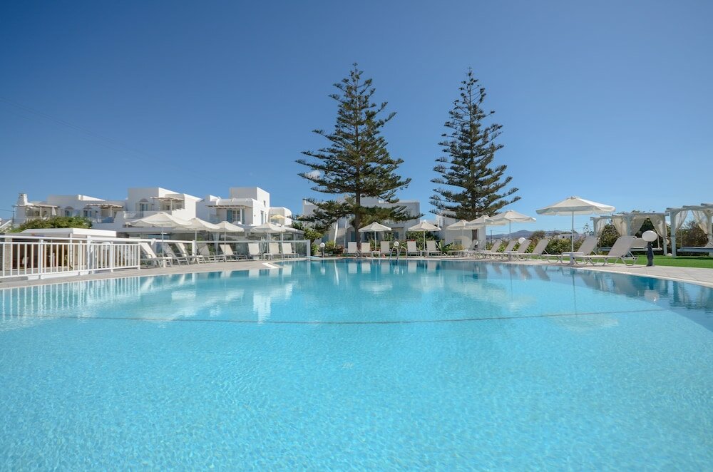 Фото Birikos Studios & Apartments