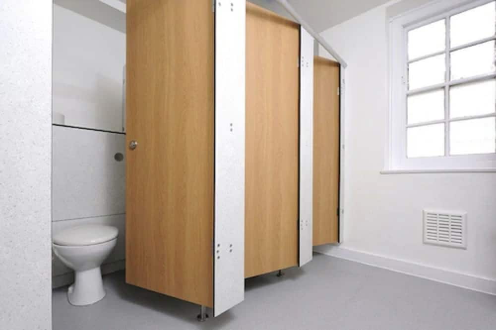 Фото Goldsmiths House - Campus Accommodation - Caters to Women