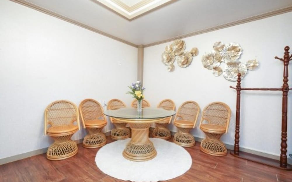 Фото Yeosu Expo Pension Hotel