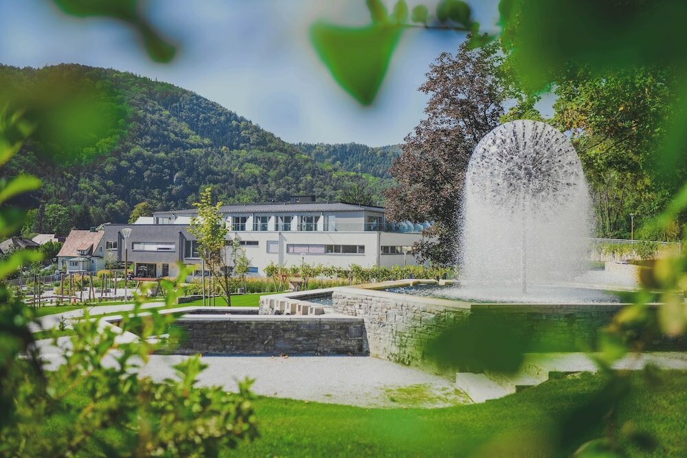 Фото Nuhr Medical - Hotel & Restaurant