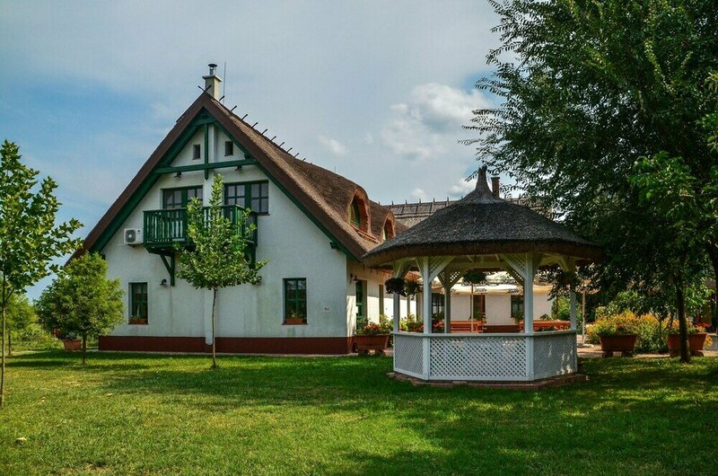 Гостиница Antal-tavi Fogadó és Horgászparadicsom