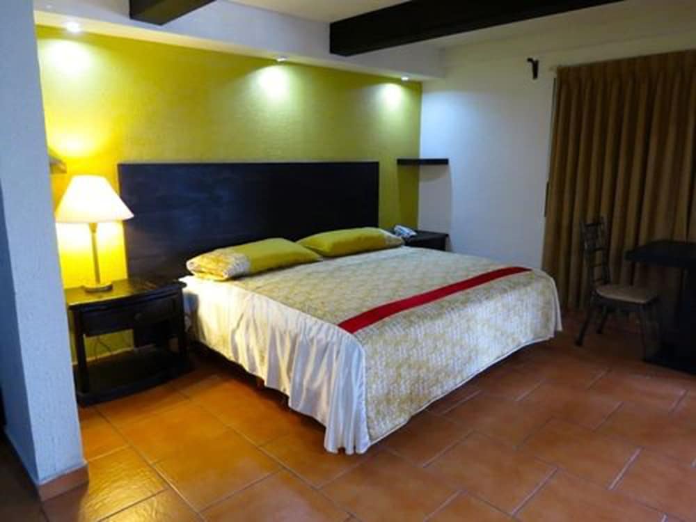 Фото Hotel Mirage Express