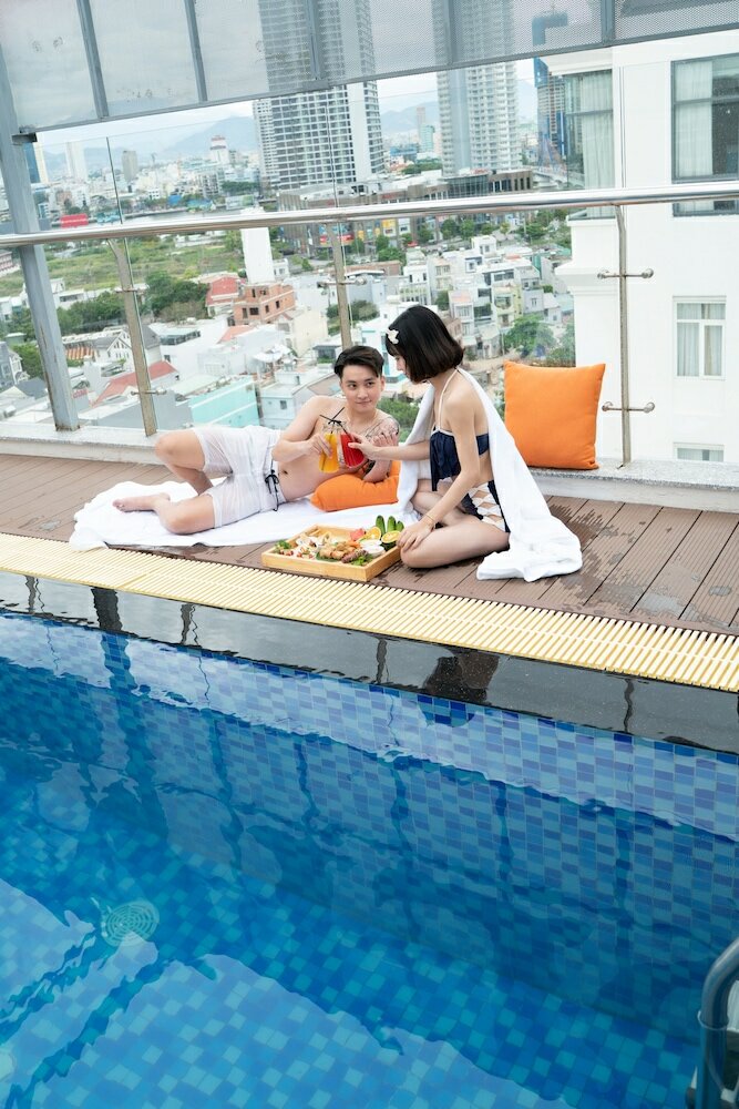 Фото Roliva Hotel & Apartment Danang