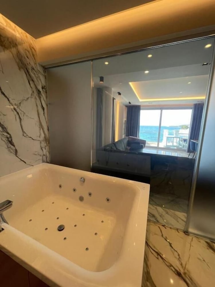 Фото Poda Boutique Hotel