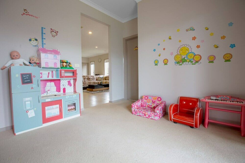 Фото Gorgeous 4br Home in Point Cook