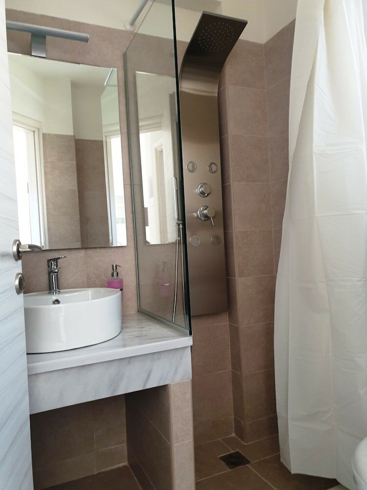 Фото Elvita Apartments 3