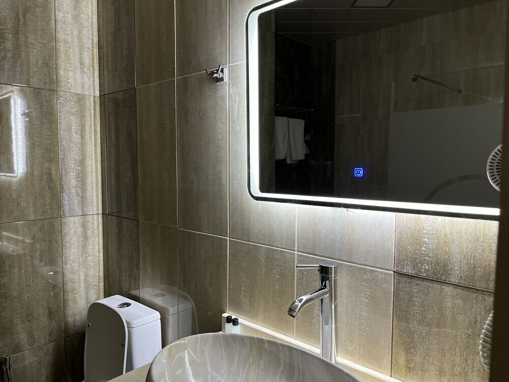 Фото Отель Wiseman Mont Inn