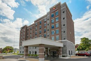 Гостиница MainStay Suites Cincinnati University - Uptown